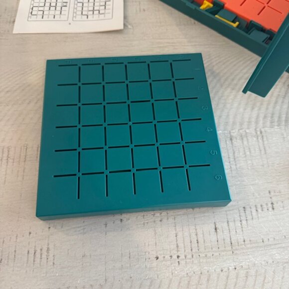 Vintage 1977 Milton Bradley Pathfinder Two Player Tracking Game #4714 - Picture 7 of 15